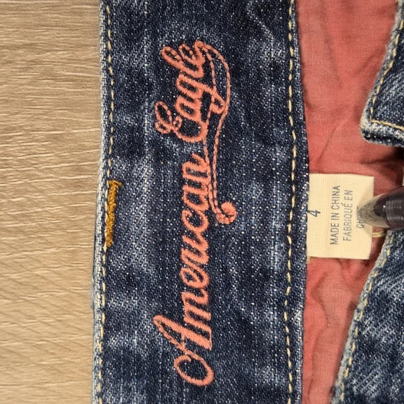 American Eagle Outfitters denim mini skirt 4 distressed - Picture 7 of 8